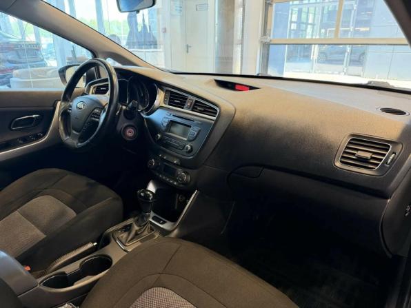 Kia Ceed II Рестайлинг с пробегом 2015 года, цена 1 190 000 рублей, 146366 км, хэтчбек, Автокод Объявления