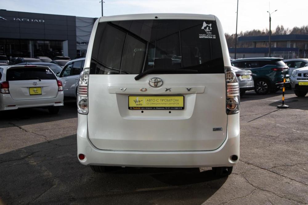 Toyota Voxy II (R70) Иркутск  - изображение 8
