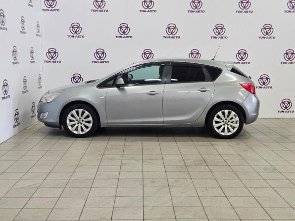 Opel Astra J с пробегом 2010 года, цена 481 000 рублей, 233462 км, хэтчбек, Автокод Объявления