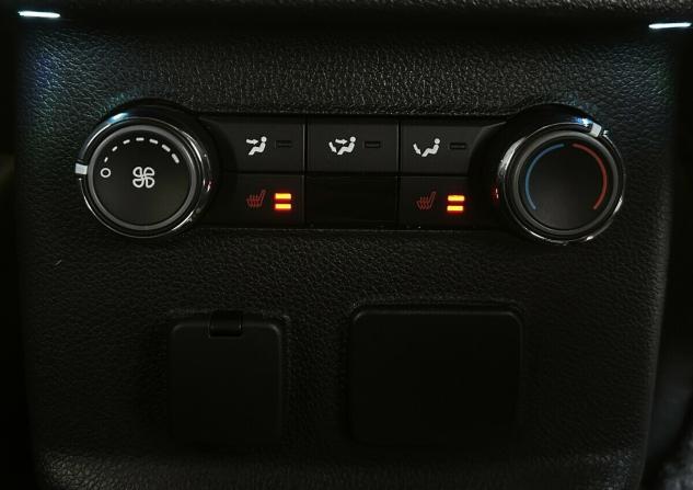Ford Explorer V с пробегом 2015 года, цена 2 590 000 рублей, 57053 км, внедорожник, Автокод Объявления