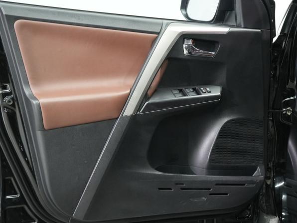 Toyota RAV4 IV (XA40) Рестайлинг с пробегом 2018 года, цена 2 780 000 рублей, 60656 км, внедорожник, Автокод Объявления