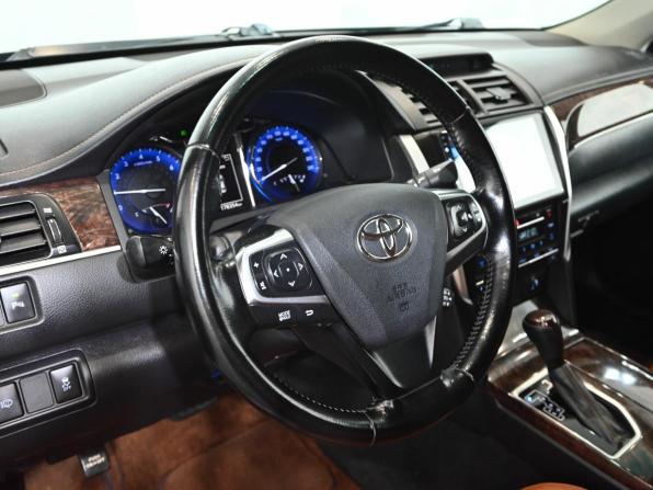 Toyota Camry VII (XV50) Рестайлинг 2 с пробегом 2018 года, цена 2 450 000 рублей, 178354 км, седан, Автокод Объявления