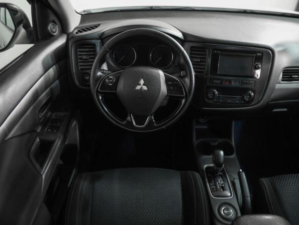 Mitsubishi Outlander III Рестайлинг 2 с пробегом 2016 года, цена 1 399 000 рублей, 250001 км, внедорожник, Автокод Объявления