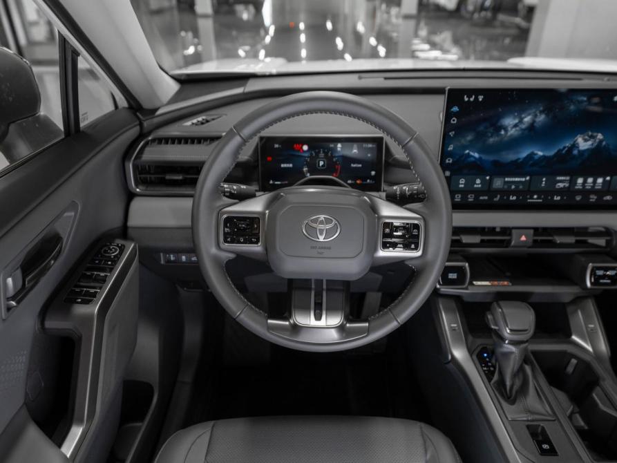 Toyota RAV4 VI (XA60) Москва  - изображение 11