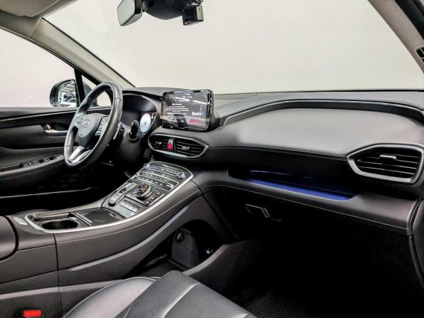 Hyundai Santa Fe IV Рестайлинг с пробегом 2022 года, цена 4 470 000 рублей, 26188 км, внедорожник, Автокод Объявления