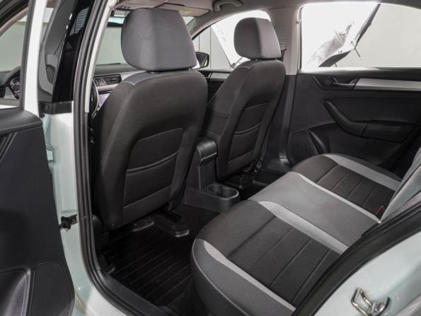 Skoda Rapid I Рестайлинг с пробегом 2019 года, цена 1 359 000 рублей, 76026 км, лифтбек, Автокод Объявления