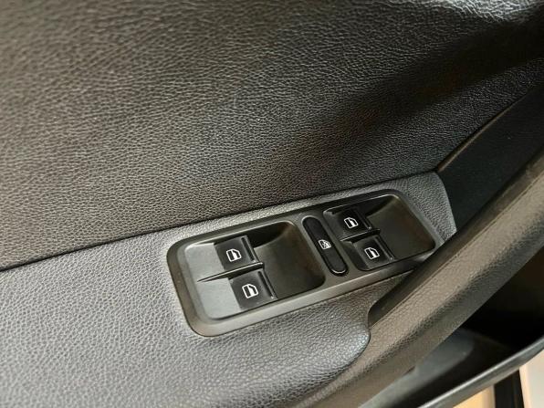 Skoda Yeti I Рестайлинг с пробегом 2015 года, цена 1 129 900 рублей, 163552 км, внедорожник, Автокод Объявления