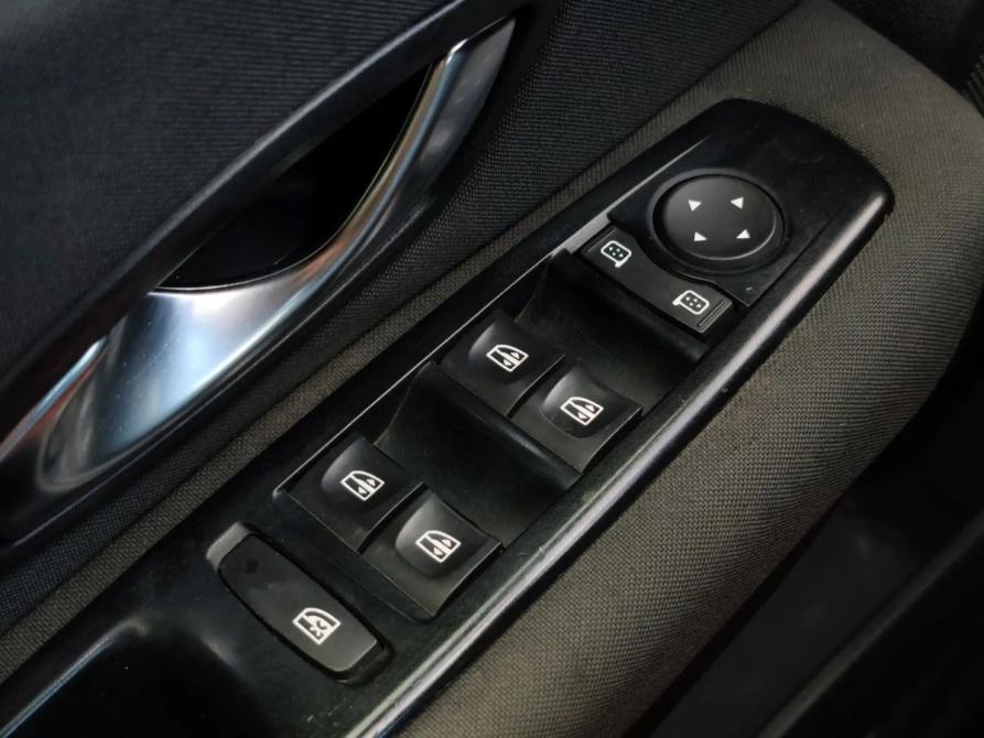 Renault Fluence I Санкт-Петербург  - изображение 13