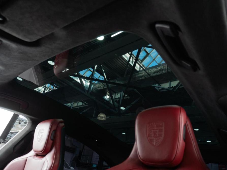 Porsche Taycan I Тюмень  - изображение 20