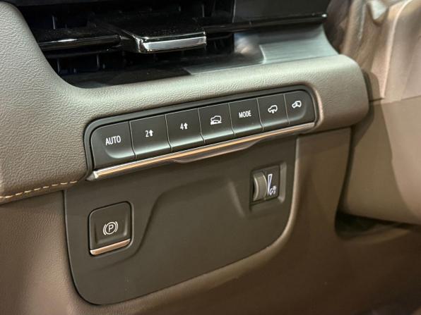 Cadillac Escalade V с пробегом 2021 года, цена 10 100 000 рублей, 55105 км, внедорожник, Автокод Объявления