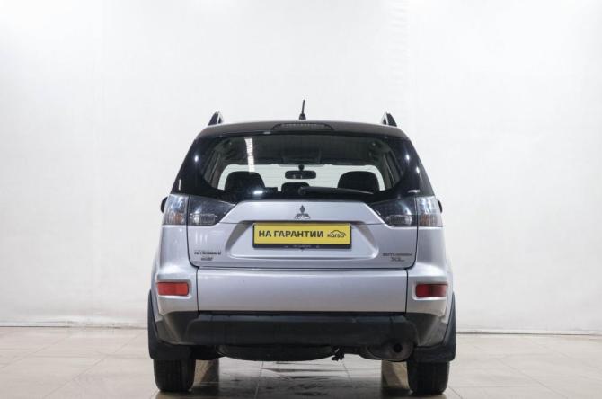 Mitsubishi Outlander II Рестайлинг с пробегом 2011 года, цена 1 149 000 рублей, 299000 км, внедорожник, Автокод Объявления