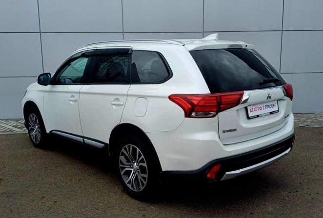 Mitsubishi Outlander III Рестайлинг 2 с пробегом 2018 года, цена 1 880 000 рублей, 217483 км, внедорожник, Автокод Объявления
