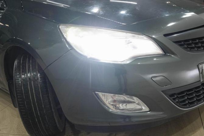 Opel Astra J Рестайлинг с пробегом 2011 года, цена 849 000 рублей, 200000 км, хэтчбек, Автокод Объявления