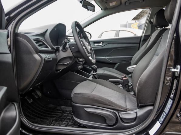 Hyundai Solaris II с пробегом 2017 года, цена 958 000 рублей, 203505 км, седан, Автокод Объявления