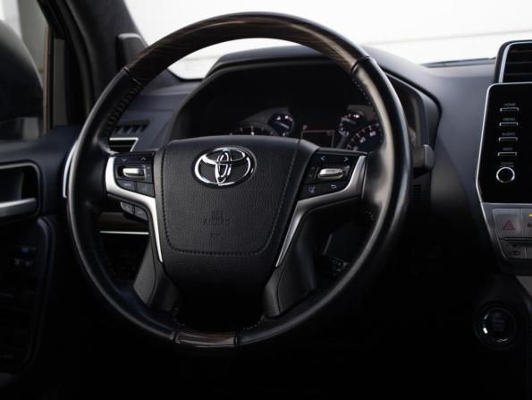 Toyota Land Cruiser Prado 150 Series Рестайлинг 3 с пробегом 2022 года, цена 6 399 000 рублей, 106759 км, внедорожник, Автокод Объявления