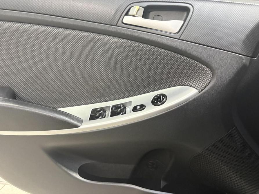 Hyundai Solaris I Курск  - изображение 13