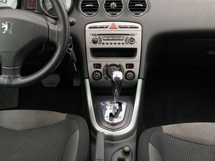 Peugeot 308 I Москва  - изображение 14