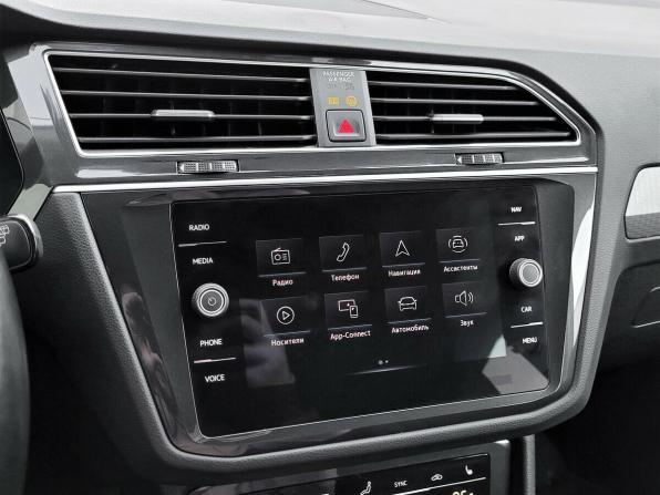 Volkswagen Tiguan II Рестайлинг с пробегом 2021 года, цена 2 390 000 рублей, 114704 км, внедорожник, Автокод Объявления