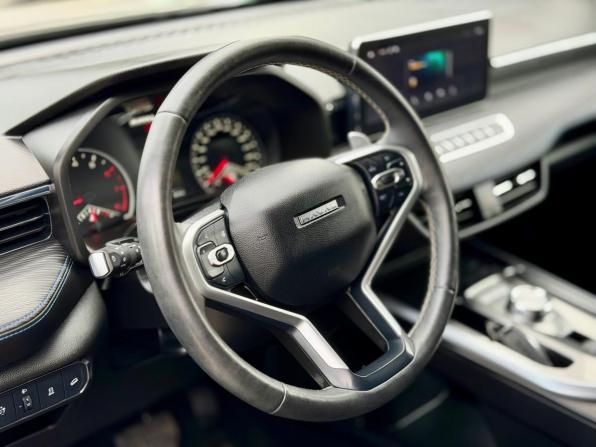 Haval Jolion I Рестайлинг с пробегом 2023 года, цена 1 799 000 рублей, 39480 км, внедорожник, Автокод Объявления