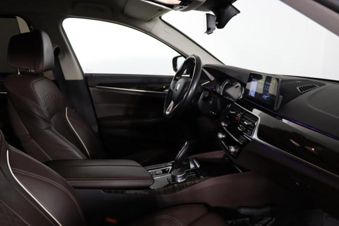BMW 5 серии VII (G30/G31/G38) с пробегом 2018 года, цена 3 439 990 рублей, 195253 км, седан, Автокод Объявления