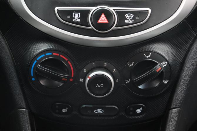 Hyundai Solaris I с пробегом 2013 года, цена 849 000 рублей, 260000 км, седан, Автокод Объявления