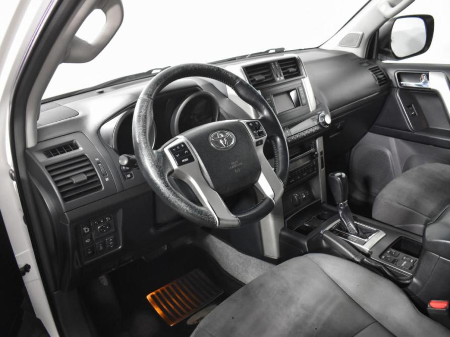 Toyota Land Cruiser Prado 150 Series Санкт-Петербург  - изображение 9