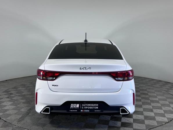 Kia Rio IV Рестайлинг с пробегом 2021 года, цена 1 630 000 рублей, 65930 км, седан, Автокод Объявления