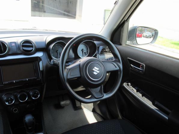 Suzuki Swift V с пробегом 2021 года, цена 1 320 000 рублей, 25532 км, хэтчбек, Автокод Объявления