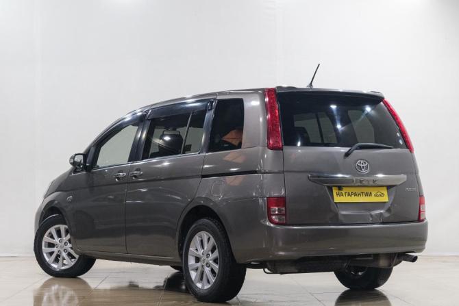 Toyota ISis I Рестайлинг с пробегом 2008 года, цена 1 169 000 рублей, 152000 км, компактвэн, Автокод Объявления