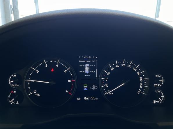 Toyota Land Cruiser 200 Series Рестайлинг 2 с пробегом 2018 года, цена 7 049 000 рублей, 162000 км, внедорожник, Автокод Объявления
