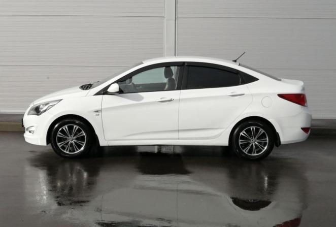 Hyundai Solaris I Рестайлинг с пробегом 2015 года, цена 1 058 400 рублей, 112128 км, седан, Автокод Объявления