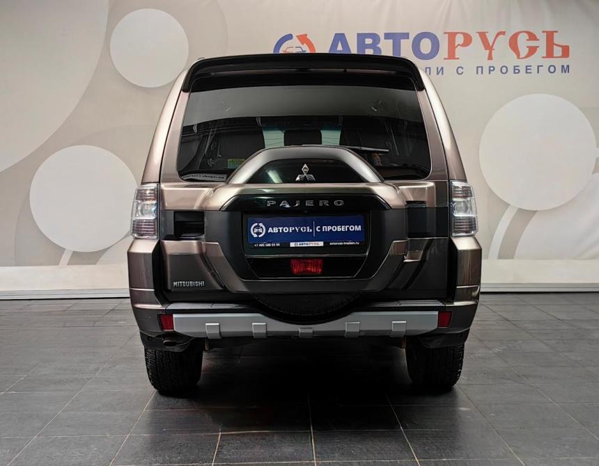 Mitsubishi Pajero IV Рестайлинг 2 Москва  - изображение 4