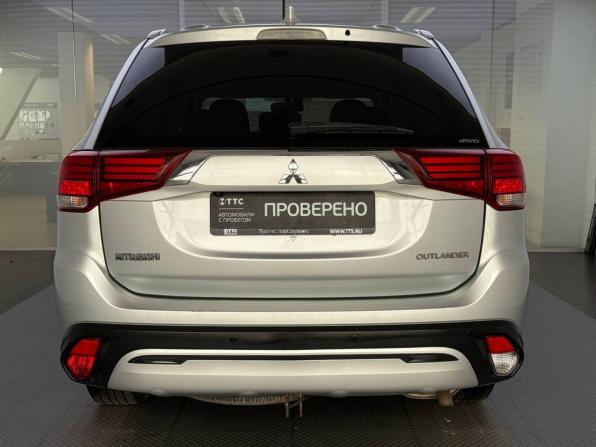 Mitsubishi Outlander III Рестайлинг 3 с пробегом 2018 года, цена 2 499 000 рублей, 66953 км, внедорожник, Автокод Объявления