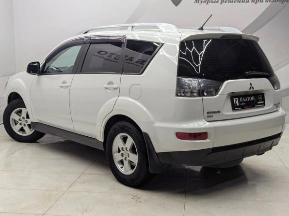 Mitsubishi Outlander II Рестайлинг с пробегом 2010 года, цена 890 000 рублей, 205122 км, внедорожник, Автокод Объявления