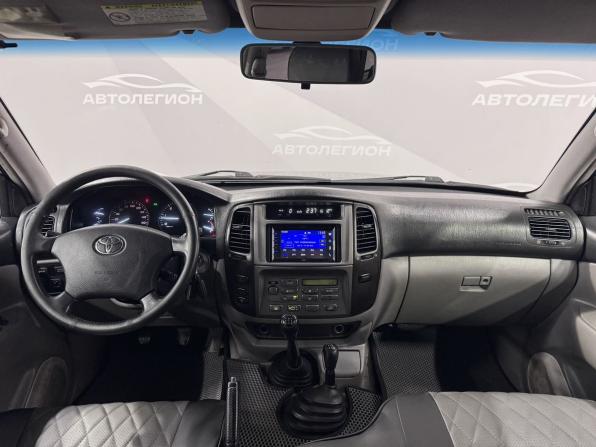 Toyota Land Cruiser 100 Series Рестайлинг 2 с пробегом 2006 года, цена 2 230 000 рублей, 390561 км, внедорожник, Автокод Объявления