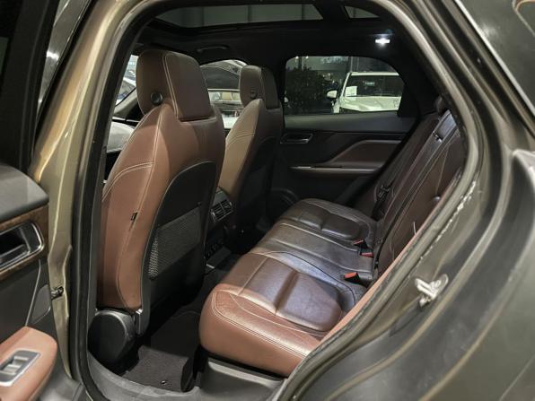 Jaguar F-Pace I с пробегом 2016 года, цена 2 817 000 рублей, 102002 км, внедорожник, Автокод Объявления