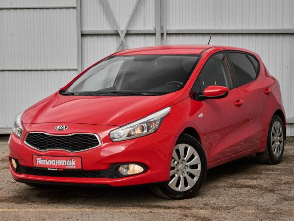 Kia Ceed II с пробегом 2014 года, цена 1 090 000 рублей, 155307 км, хэтчбек, Автокод Объявления