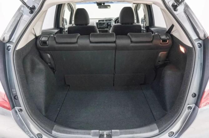 Honda Fit III Рестайлинг с пробегом 2019 года, цена 1 349 000 рублей, 18584 км, хэтчбек, Автокод Объявления