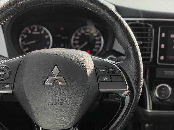Mitsubishi Outlander III Рестайлинг 3 с пробегом 2018 года, цена 1 790 000 рублей, 71200 км, внедорожник, Автокод Объявления