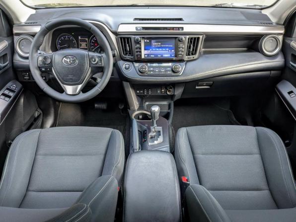 Toyota RAV4 IV (XA40) Рестайлинг с пробегом 2018 года, цена 2 299 500 рублей, 146056 км, внедорожник, Автокод Объявления
