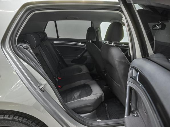 Volkswagen Golf VII с пробегом 2013 года, цена 1 299 000 рублей, 158000 км, хэтчбек, Автокод Объявления