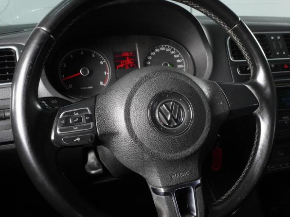 Volkswagen Polo V с пробегом 2013 года, цена 915 000 рублей, 247286 км, седан, Автокод Объявления
