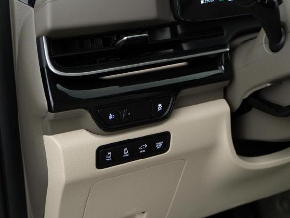 Kia Carnival IV Рестайлинг с пробегом 2025 года, цена 7 495 055 рублей, 357 км, минивэн, Автокод Объявления