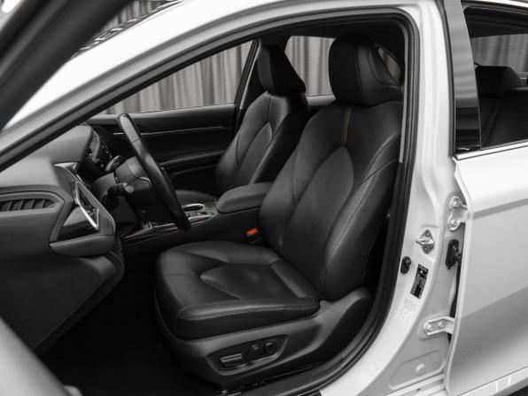 Toyota Camry VIII (XV70) с пробегом 2019 года, цена 2 840 000 рублей, 115351 км, седан, Автокод Объявления