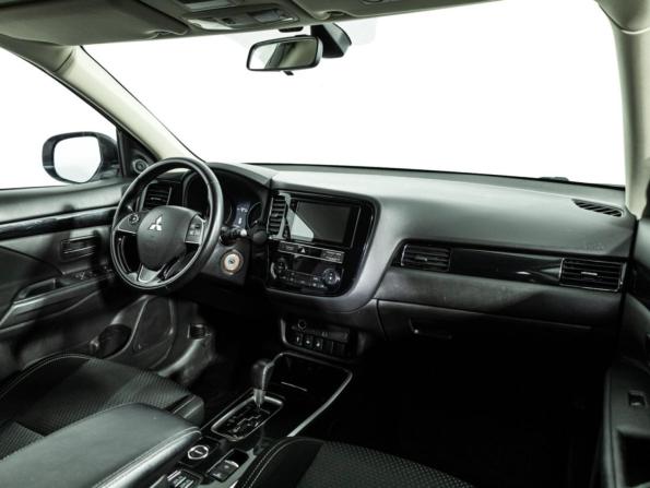 Mitsubishi Outlander III Рестайлинг 3 с пробегом 2019 года, цена 1 599 585 рублей, 227756 км, внедорожник, Автокод Объявления