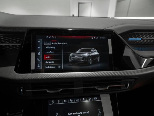 Audi Q6 с пробегом 2026 года, цена 8 700 000 рублей, 13 км, внедорожник, Автокод Объявления