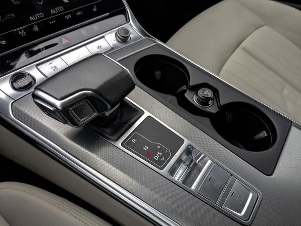 Audi A6 V (C8) с пробегом 2021 года, цена 4 050 000 рублей, 61418 км, седан, Автокод Объявления