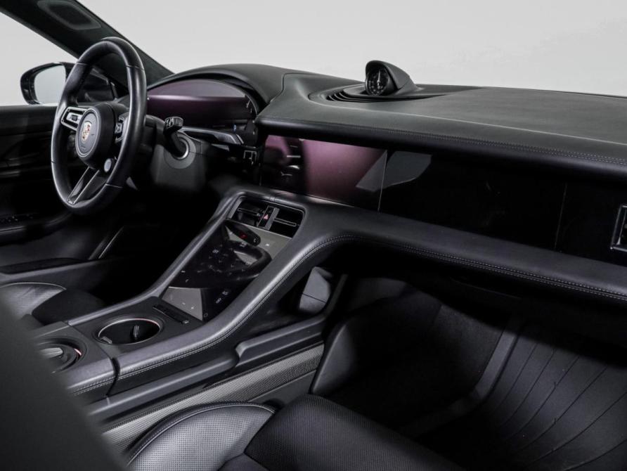 Porsche Taycan I Москва  - изображение 9