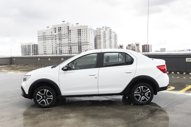 Renault Logan II Рестайлинг с пробегом 2020 года, цена 1 185 000 рублей, 60000 км, седан, Автокод Объявления