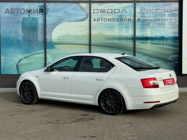 Skoda Octavia III (A7) Рестайлинг с пробегом 2020 года, цена 1 950 000 рублей, 114998 км, лифтбек, Автокод Объявления